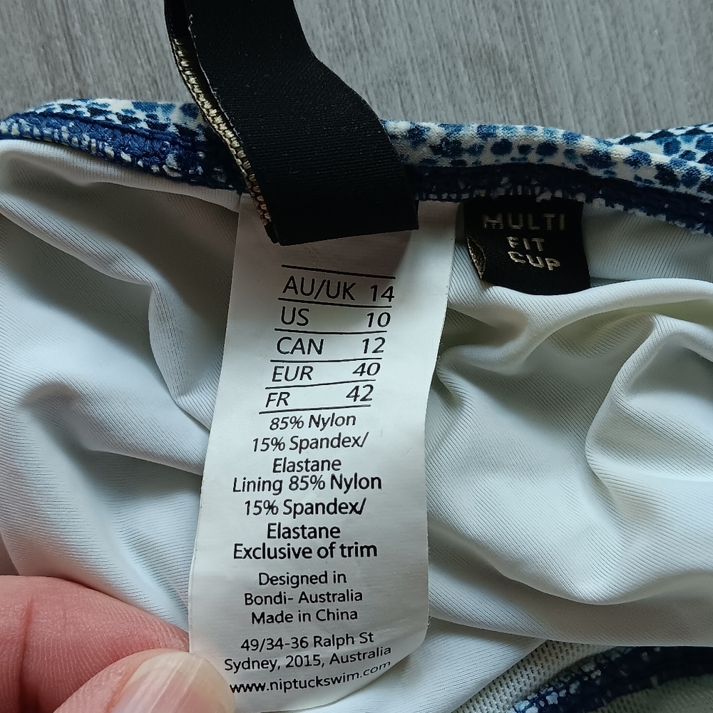 Niptuck One Piece Joanne Swimsuit Multi Fit Cups Side Panel Blue White Size 10 - Picture 4 of 11